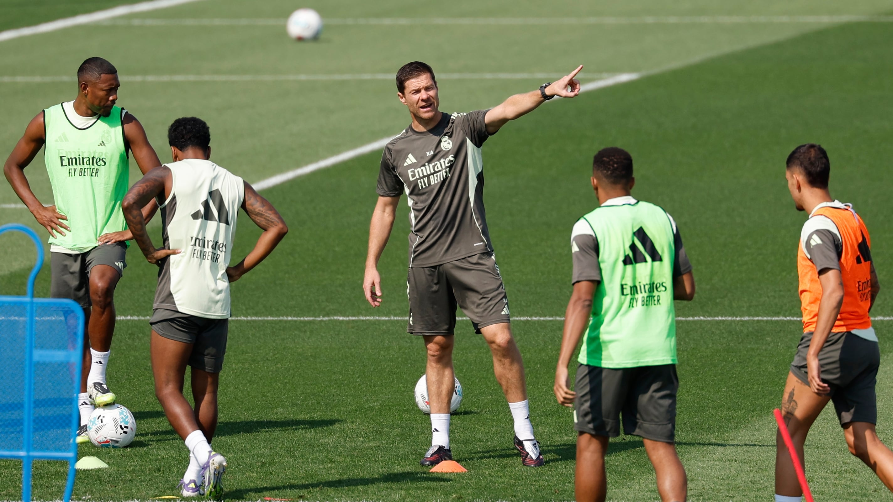 تدريبات ريال مدريد تستمر تحت قيادة تشابي ألونسو دون توقف رغم الإصابات