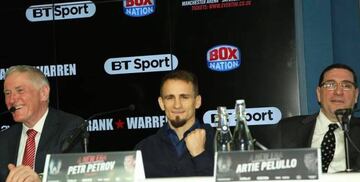 Petr Petrov durante la rueda de prensa previa a su combate ante Terry Flanagan.