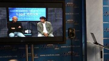 <b>ARRANCA. </b>Menéndez (Mono Films) y Frigola (Havas Media), en la presentación de 'Fútbol Cracks' 2011.