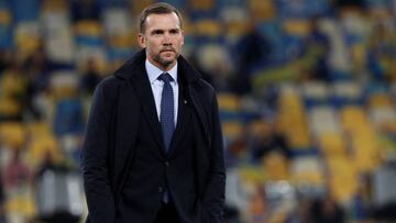 Shevchenko apunta al banquillo del Mil&aacute;n.