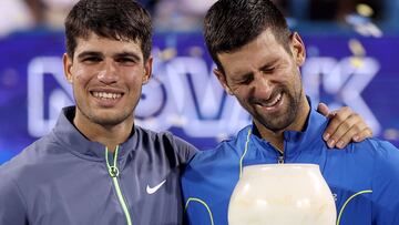 Carlos Alcaraz y Novak Djokovic después e la final de Cincinnati.