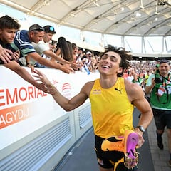 Duplantis, 13 récords mundiales y una fortuna que salta centímetro a centímetro