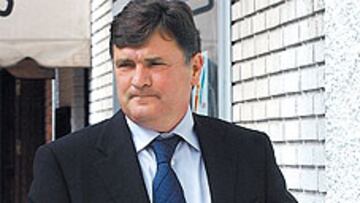 <b>ESTÁ EN MADRID</b>. Camacho comió ayer en el Mesón Txistu.