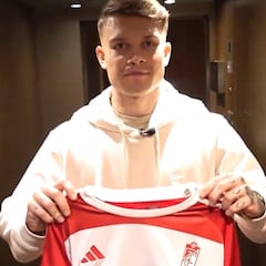 El Granada hace oficial el fichaje de Piatkowski con un original vídeo