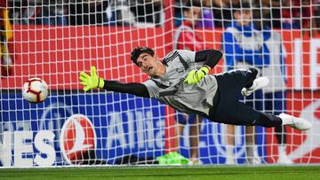 Courtois se enfrentará mañana a su peor rival.