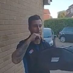 La viral reacción que vale oro de un repartidor de pizzas al enterarse del gol de Inglaterra