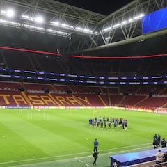 Un Atlético entre el Besiktas, la hierba del RAMS Park y el gato callejero