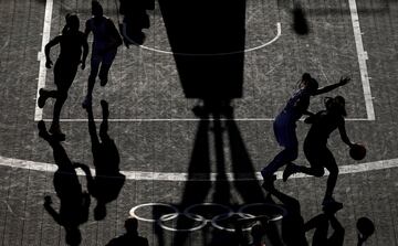 Partido de 3x3 entre Francia y Rumanía. 