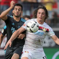 Volland y 'Chicharito' acaban en tres minutos con la Real