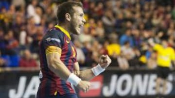 Víctor Tomás celebra uno de sus goles.