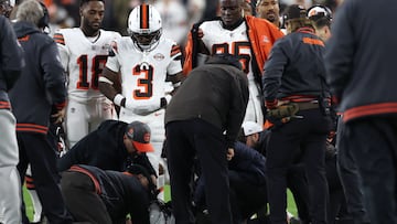 Elijah Moore, receiver for the Cleveland Browns, suffered convulsions after hitting his head on the ground in this tackle on Thursday night.