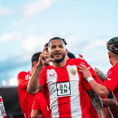 ¿Cuáles son los méritos de Luis Suárez para estar en Selección?