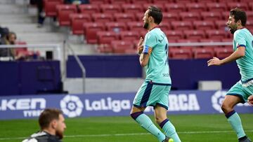 Levante's Spanish midfielder Jose Luis Morales (C) celebrates scoring the opening goal during the Spanish league football match between Club Atletico de Madrid and Levante UD at the Wanda Metropolitano stadium in Madrid on February 20, 2021. (Photo b