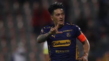 Germán Cano celebrando un gol con el Medellín ante Bucaramanga por la ida de los cuartos de final de la Liga Águila II-2018