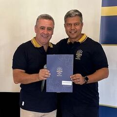 “Uno de mis sueños es volver a Chile y dirigir a Colo Colo... la gente me dice que este es mi momento”