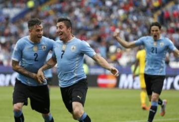 Cristian Rodriguez celebra el 1-0.