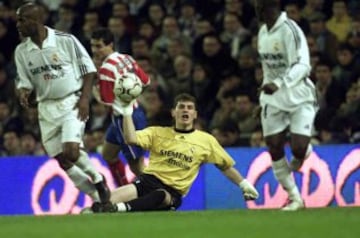 El 19 de enero de 2003 se disputó el partido en el Santiago Bernabéu. Casillas encajó dos goles de Javi Moreno y Albertini (en el minuto 90). El encuentro terminó en empate a dos y estuvo muy disputado, los dos equipos acabaron con 10 jugadores.