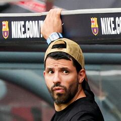 Barcelona boosted as Agüero and Fati in squad for Valencia game