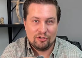 Jorge Cárdenas, oncólogo: “Comer demasiado azúcar aumenta el peso, altera las hormonas y favorece la aparición del cáncer”