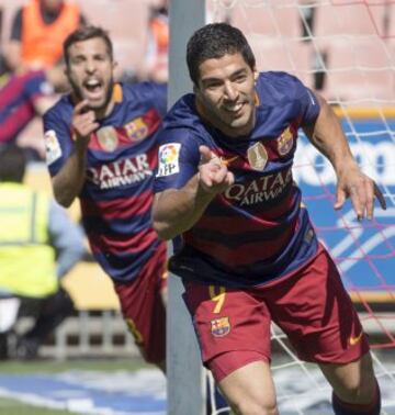 Luis Suárez celebra el 0-1.
