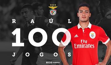 Raúl Jiménez cumplió 100 partidos con la camiseta del Benfica al participar en la victoria de ‘Las Águilas’ 1-5 sobre el Tondela en partido de la jornada 15 de la liga portuguesa. Sin embargo, el mexicano sólo jugó los 11 minutos finales del encuentro, una cifra que va en sintonía con su magra temporada en la que ha disputado 801 minutos con sólo dos goles a su cuenta personal.