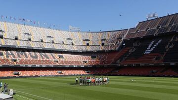 06/11/21
 ENTRENAMIENTO DEL VALENCIA CF - 
 
 
 
  
 
 
 
 
 
 
 
  MESTALLA