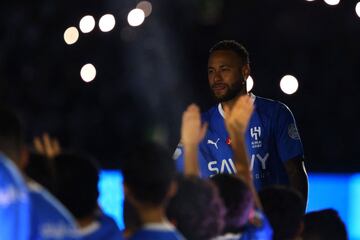 Neymar presentado a lo grande por el Al Hilal