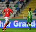 El Benfica golea al Tondela (4-0) y se coloca en la tercera posición
