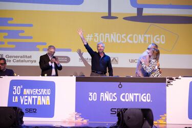 Xavier Sardá, Carles Francino y Gemma Nierga durante el programa especial de 'La Ventana'.
