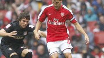 Begiristain rectifica y dice que quieren a Cesc