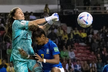 La Selección Colombia perdió 1-0 ante Brasil en cuartos de final y quedó eliminada del Mundial Femenino Sub 20. La Canarinha, a semis.