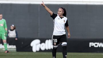 Mari Paz Vilas suma ya cien goles con el Valencia.