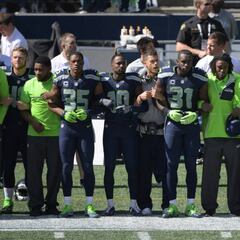 Crecen las protestas contra el racismo durante el himno de EEUU