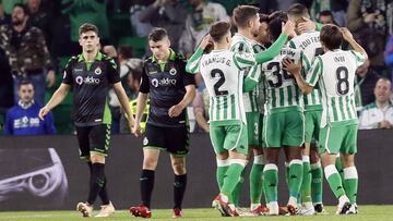 El Betis celebra un gol.