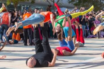 Acroyoga en las calles de Tel Aviv