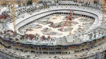 <b>PARALIZADAS.</b> El Valencia CF admitió que las obras de su nuevo estadio están paralizadas y lo estarán hasta que haya liquidez para afrontar una nueva fase de su construcción.