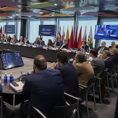 Javier Tebas reúne a los clubes entre el son de paz y la batalla