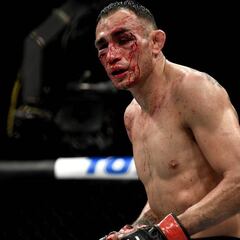 Khabib a Ferguson tras su derrota: "Cuando crezca, tu hijo estará orgulloso de ti"