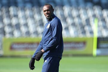 El primer entrenamiento de Bolt con los Central Coast Mariners