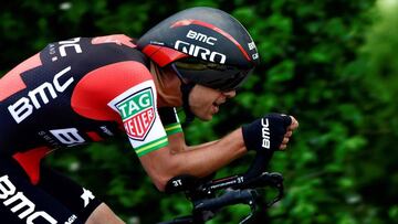 Australia's Richie Porte rides during a 23,5 km individual time-trial, the fourth stage of the 69th edition of the Criterium du Dauphine cycling race on June 7, 2017 between La Tour-du-Pin and Bourgoin-Jallieu. / AFP PHOTO / PHILIPPE LOPEZ