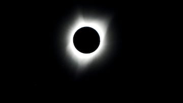 ¿El cielo estará despejado para el eclipse solar total del 8 de abril? Te compartimos la previsión del clima para el lunes.