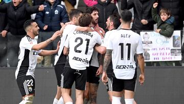 Partido entre el Burgos CF y el R. Racing Club, celebrado en el estadio ‘El Plantío’
Gol de Fer Niño
09/02/2025 - RICARDO ORDÓÑEZ