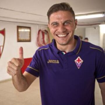 La Fiorentina se entrenó ayer en el estadio Sánchez Pizjuán con Joaquín Sánchez Rodríguez, portuense y bético, al frente. El extremo derecho será esta noche la gran atracción y el morbo del equipo viola para el público nervionense.