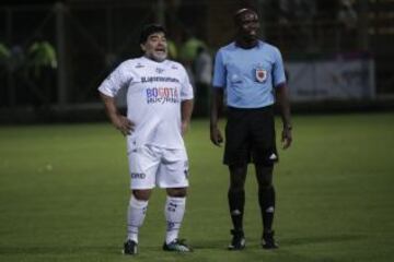 Así jugó Diego Maradona en el estadio de Techo