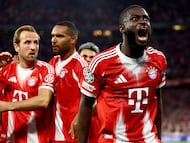 MUNICH (Germany), 17/09/2025.- Dayot Upamecano of Munich celebrates after a own goal by Chelsea during the UEFA Champions League league phase match between Bayern Munich and Chelsea in Munich, Germany, 17 September 2025. (Liga de Campeones, Alemania) EFE/EPA/ANNA SZILAGYI