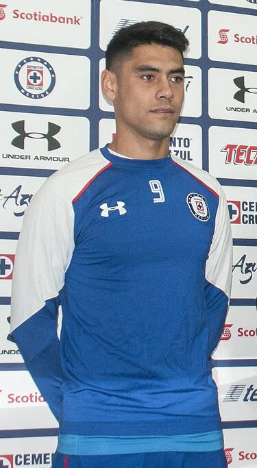 El atacante chileno es el actual Campeón goleador del fútbol de su país y llega procedente de la Universidad de Chile, equipo con el que se coronó campeón en el reciente Clausura 2017.