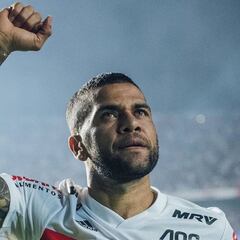 Roban el coche de Dani Alves en Brasil