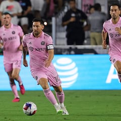 VIDEO: Martino says Messi and Busquets both in line for starting role