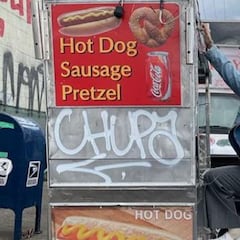 Residente vs J Balvin: ¿qué hay detrás de la historia de los hot dogs?