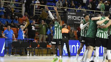 Dos triples le dan media salvación al Real Betis